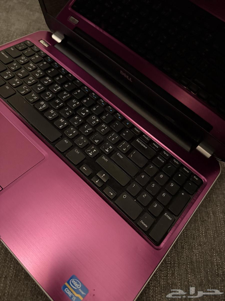 لابتوب يعتبر نظيف فيه كسر في مدخل الاشرطه بس64403916584449111