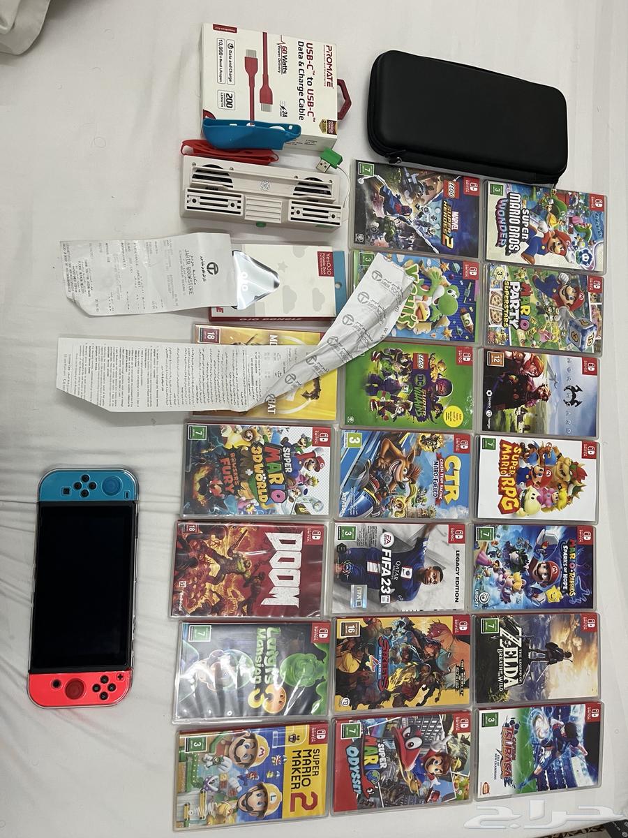 نينتدو سويتش شبة جديد مع اشرطة نظيفة جداا للبيع64402552575489111
