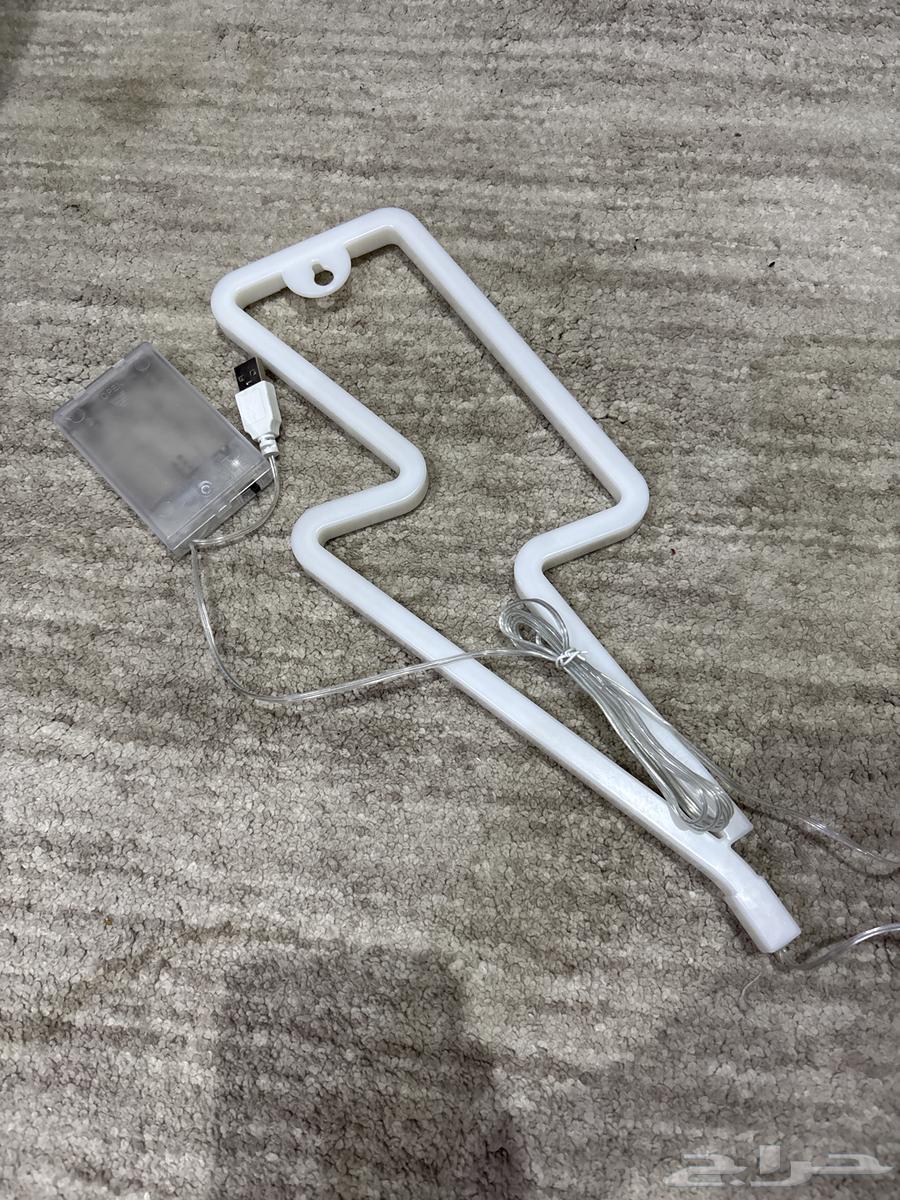 لمبة صاعقه جديده ما استخدمت64404500345601110