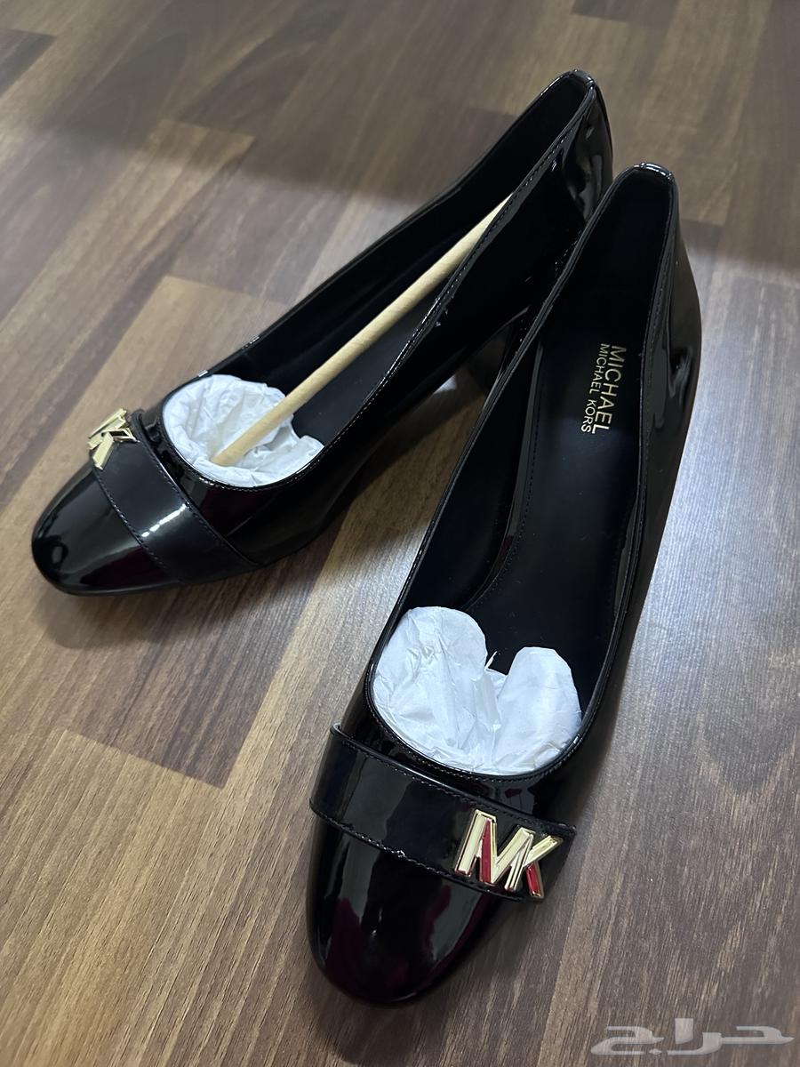 ماركة مايكل كورس اصلي 100  نسائي مقاس4164404680711427110