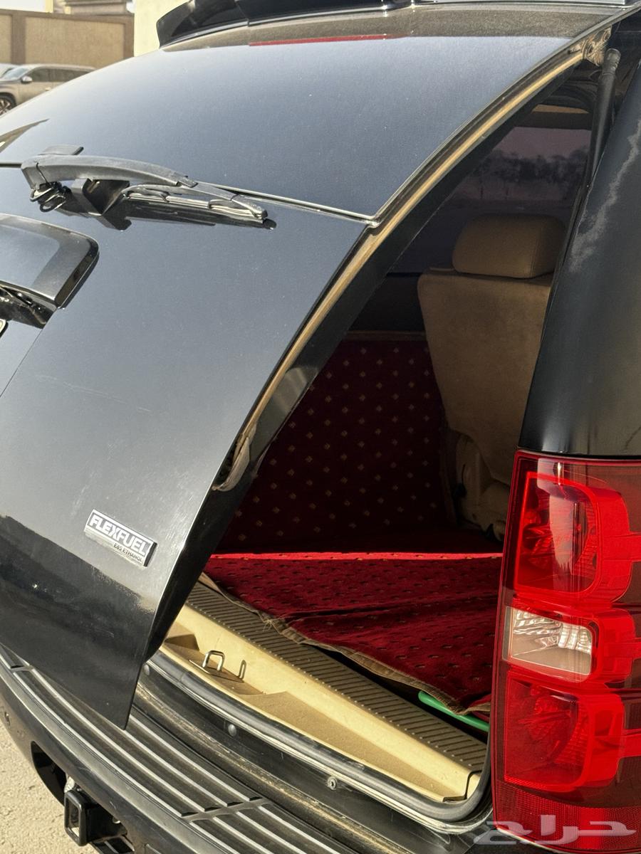 Chevrolet Suburban for sale, black color, double motors 200963618264244993114
