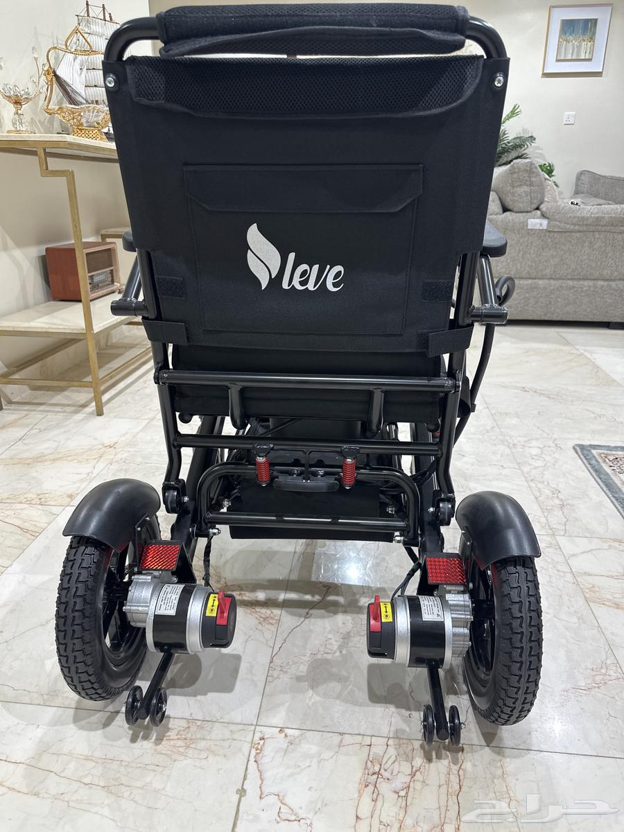كرسي متحرك كهربائي جديد للبيع64403251172355113