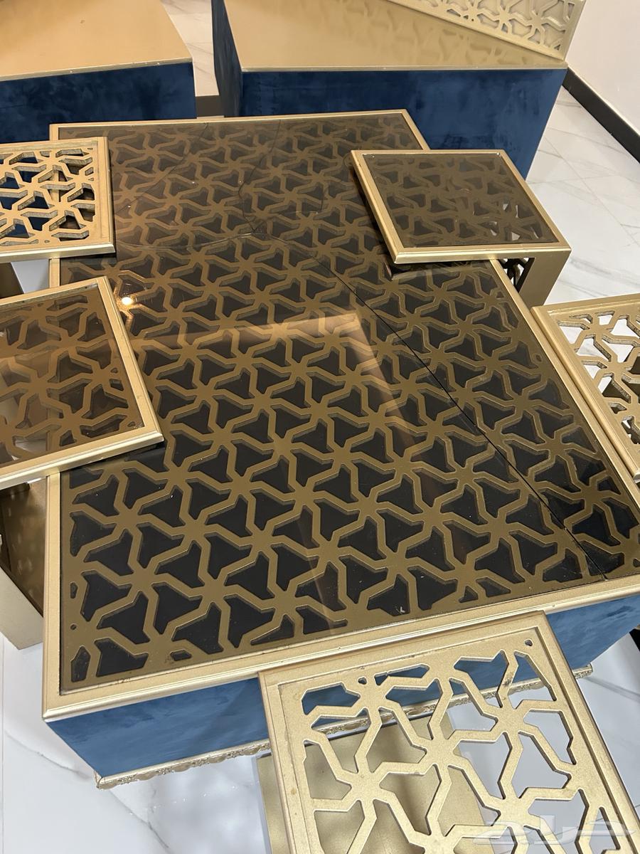 Four tables for sale and small tables64403902103809114