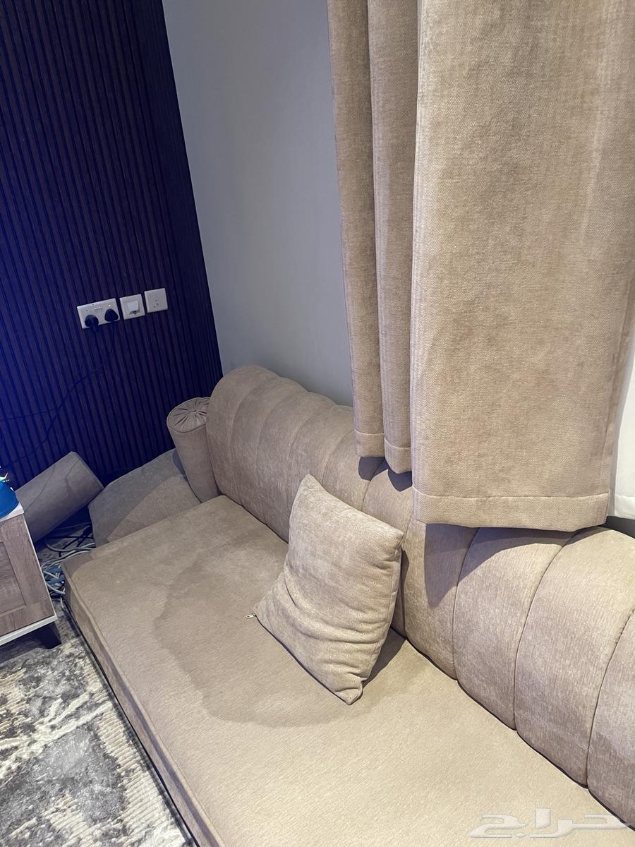 اثاث يعتبر جديد للبيع64401383351298111