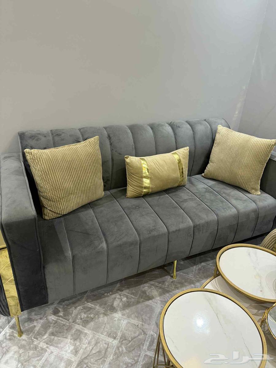 طقم كنب شبه جديد استخدام عرسان بسيط للبيع بجدة64404277999489112