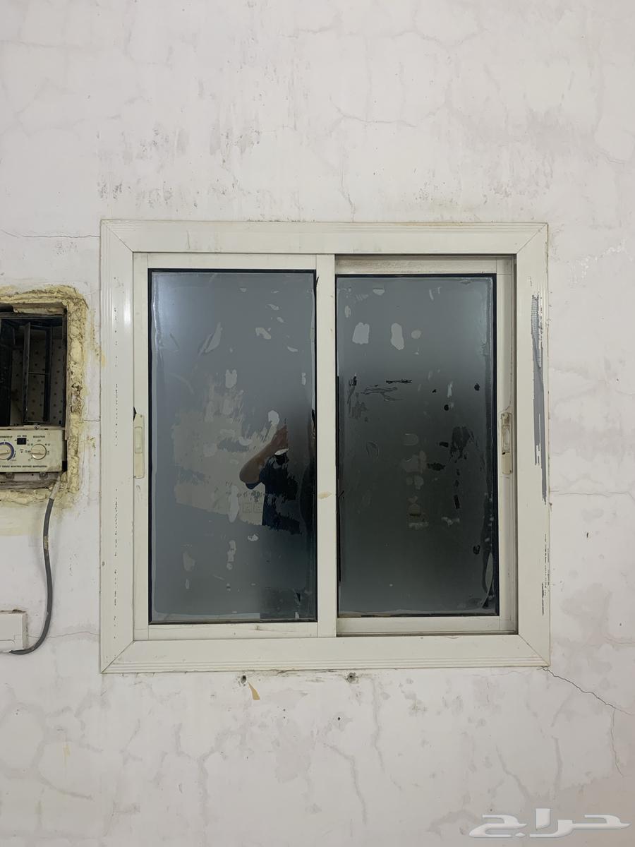 بابين خشب و 3 شبابيك نظيفة64404722598785112