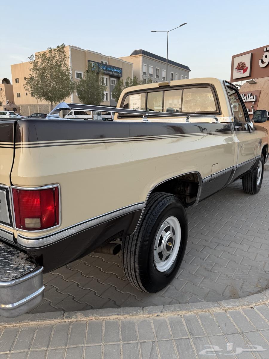 Babahani Chevrolet 83 clean with distinctive plate63618161311489114