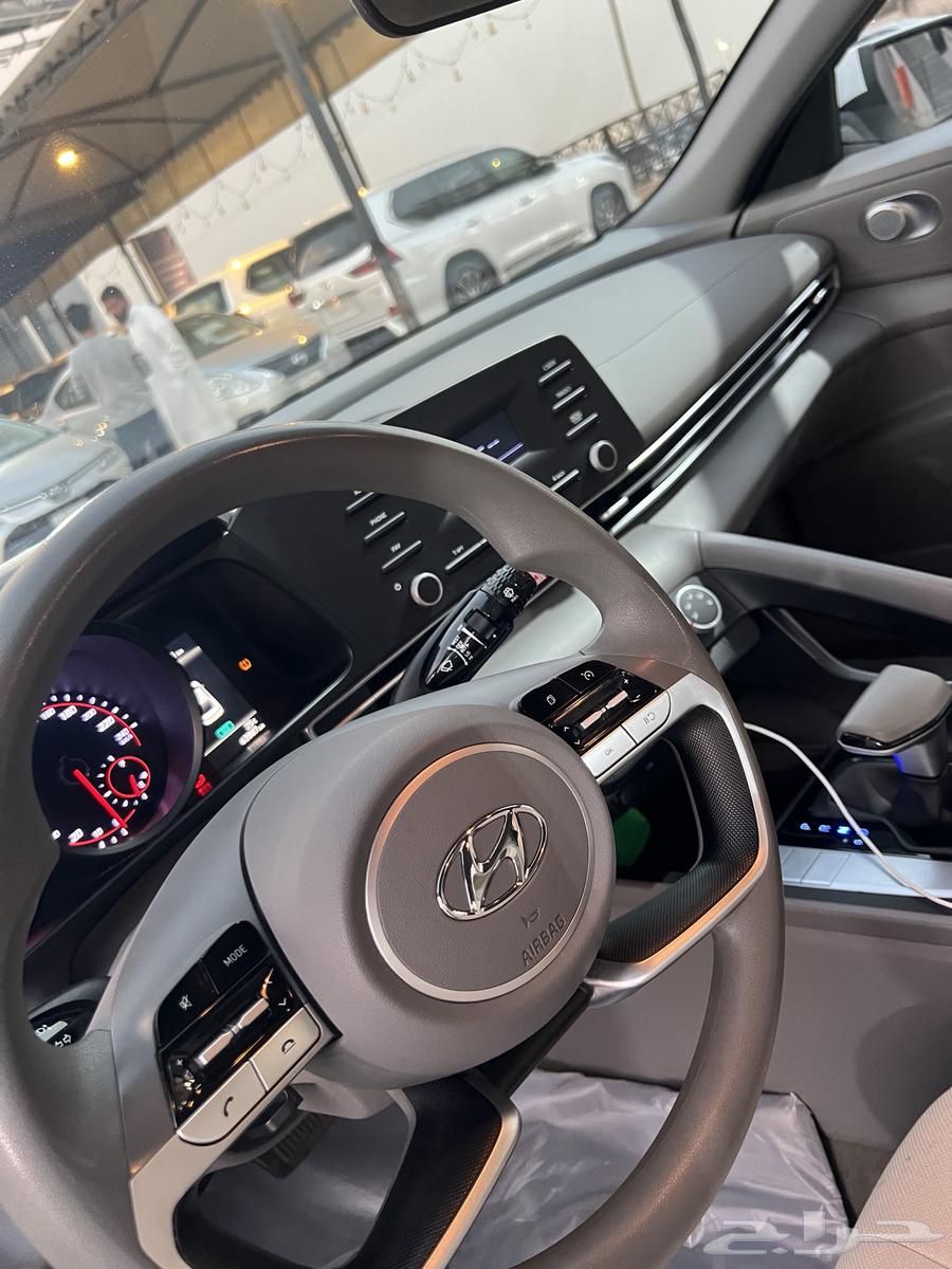 2023 Elantra with low mileage63618263476993114