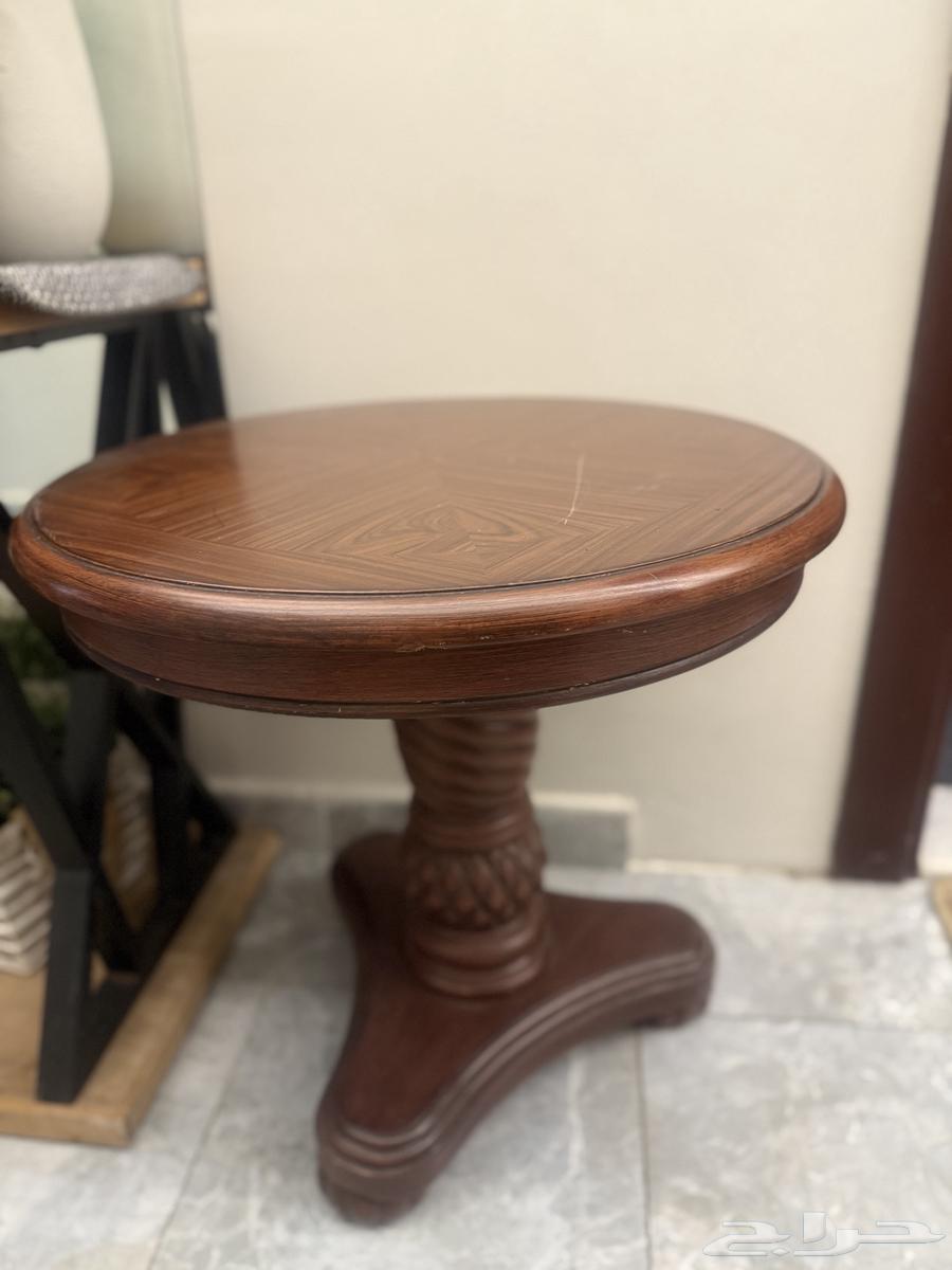 طاوله خشب كلاسيك للبيع64402609335425110