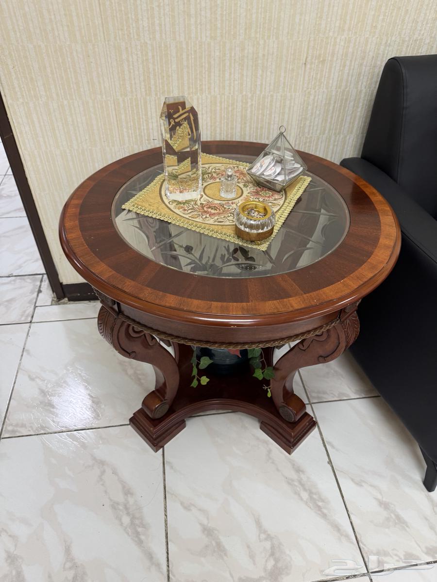 عدد 2 طاوله خشبي من مفروشات المنزل بحاله جيده64404834028419110