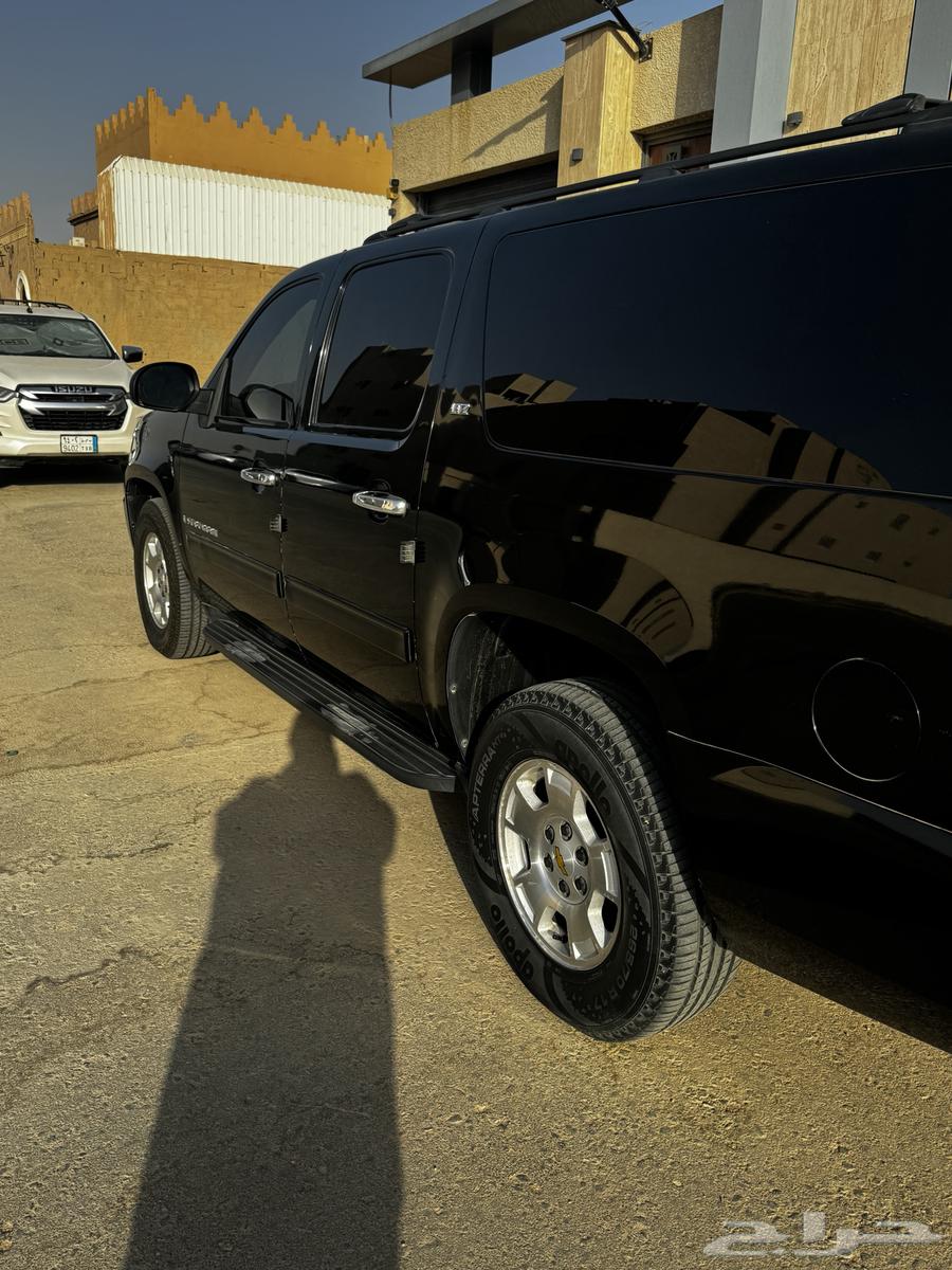 Chevrolet Suburban for sale, black color, double motors 200963618264244993111
