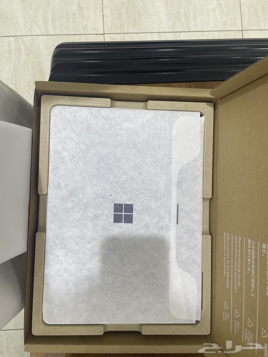 Surface Pro Unboxing63619550978050112