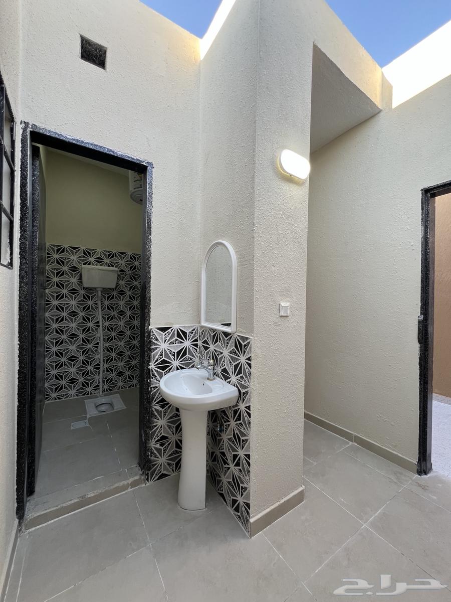 غرف عزاب للايجار بحي الرمال قريبة مكيف ومطبخ راكب عدد 20 غر63614098173569111