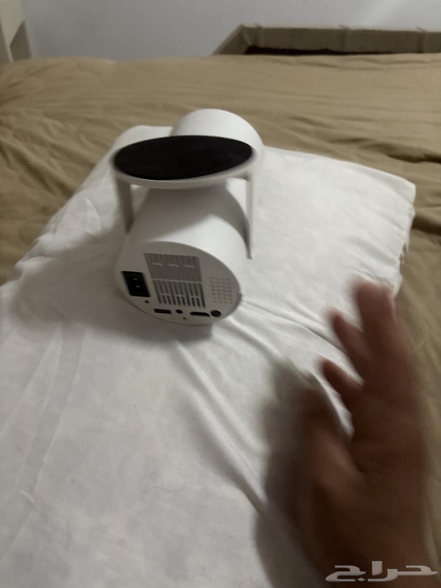 بروجكتر للبيع جيده جدن الجهاز شريتو350 وجاني فيه 150وحدي20064404625275651113