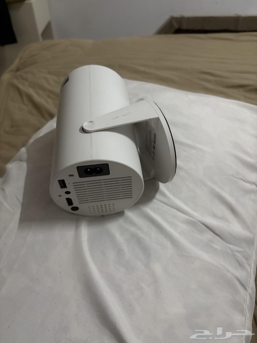 بروجكتر للبيع جيده جدن الجهاز شريتو350 وجاني فيه 150وحدي20064404625275651112