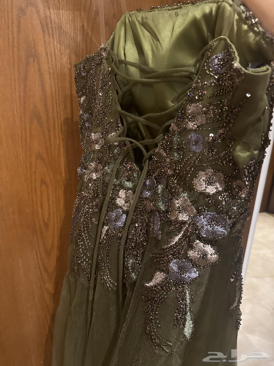 فستان مستخدم مره وحدة للبيع  مقاس M64401439209730111