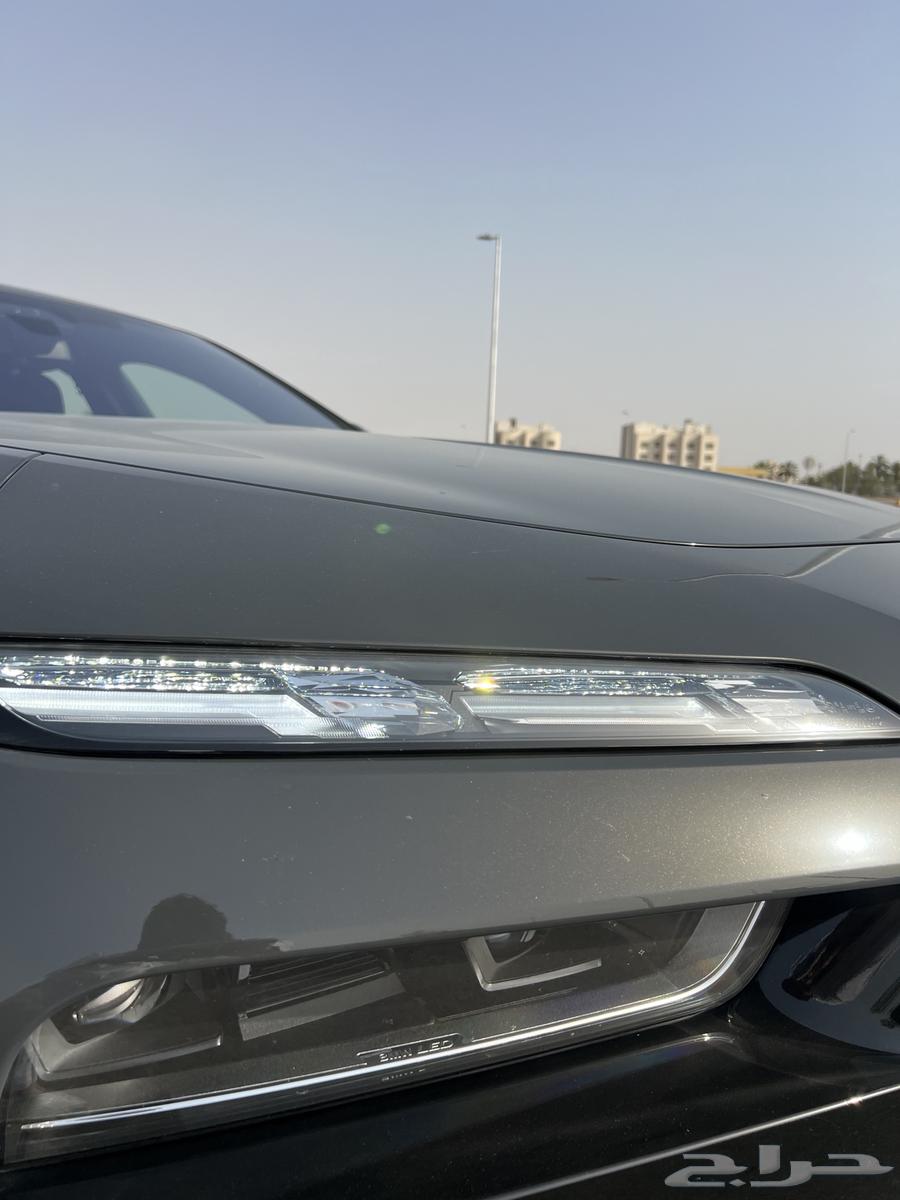 بي ام دبليو 735i 202463618154631937113