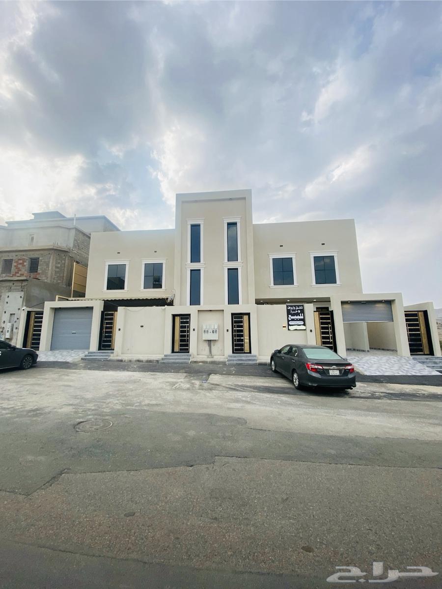 للبيع شقة دورارضي مع بايكة سيارة مساحة كبيرةبالمحاله 570الف63614099430401111