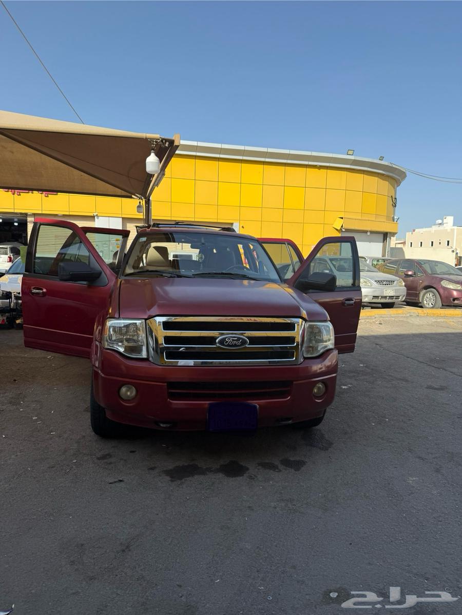 فورد اكسبديشن XLT 2009   احمر   شاص قصير   تقسيط او البدل636181522099211120