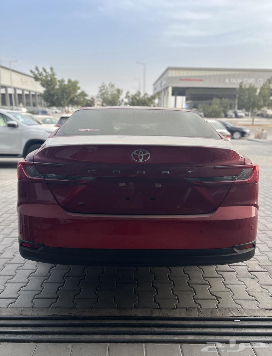 تويوتا كامري E استاندر بنزين احمر 104000 شامل الضريبة64554676820099113