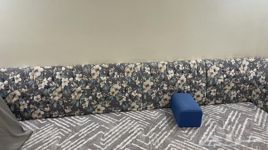 Floor mat with supports and cushions64401536541442112