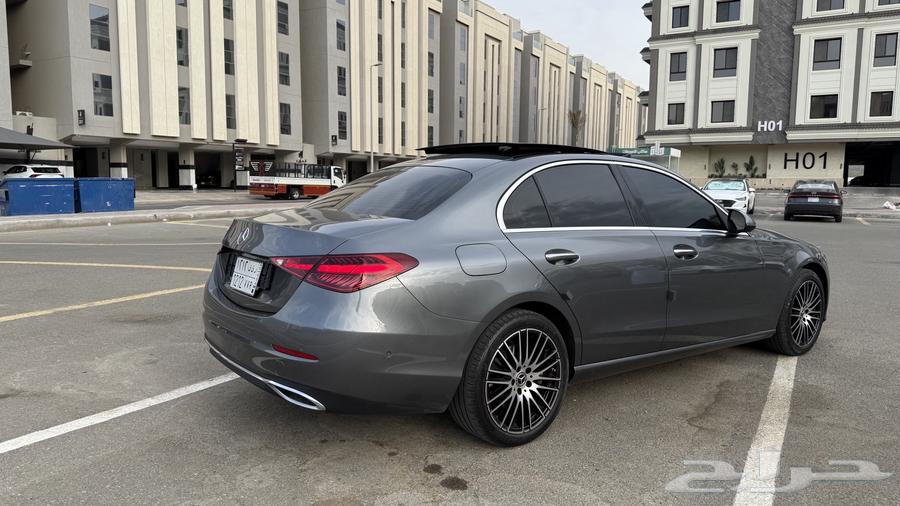 Mercedes C200 with 29,000 km, agency condition63618253050881113
