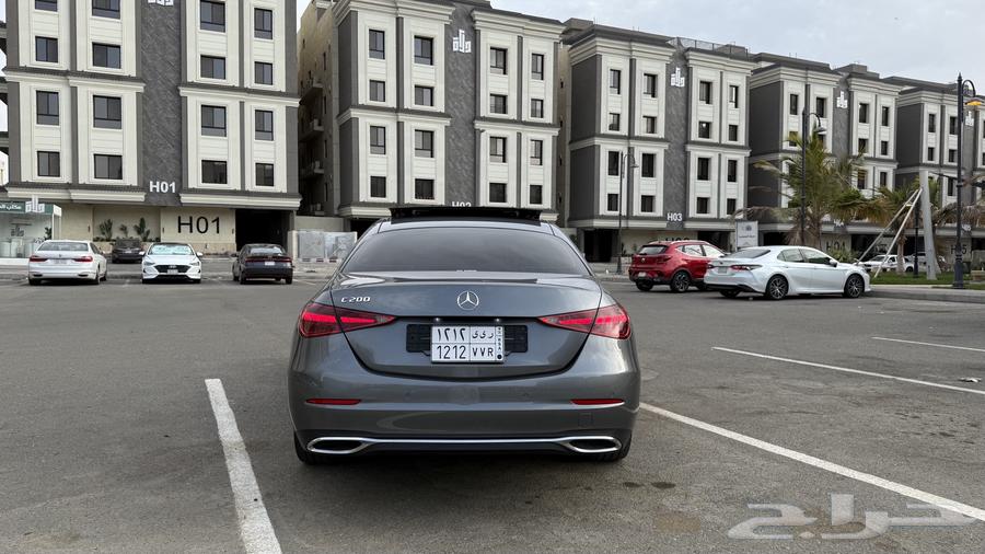 Mercedes C200 with 29,000 km, agency condition63618253050881114