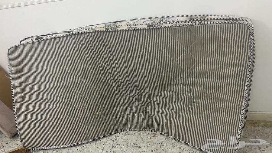 مرتبة سرير نفر استخدام نظيف64404834012161110