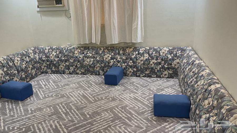 Floor mat with supports and cushions64401536541442111