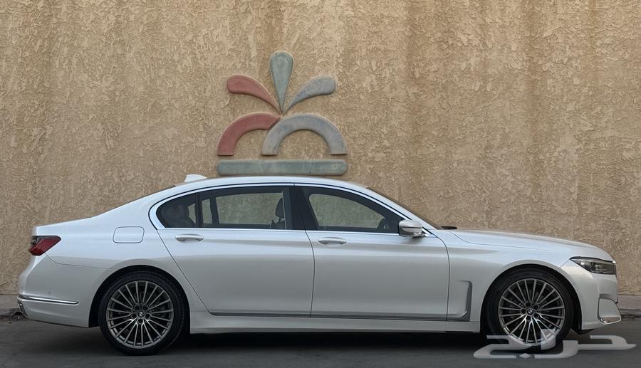 BMW 2020 Agency63618163864834113