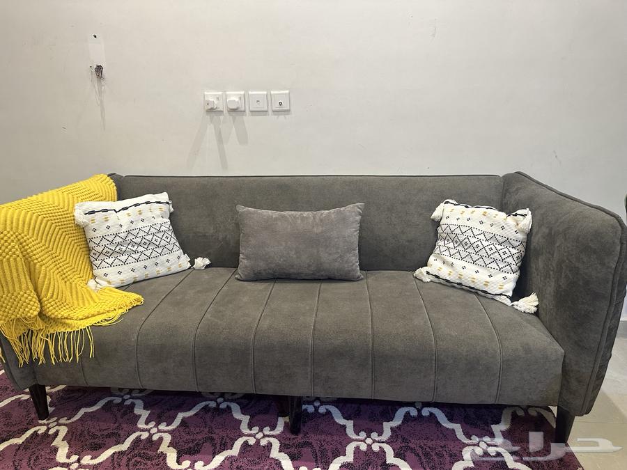 كنب نظيف جدا للبيع السعر 800 ريال قابل للتفاوض البسيط64403268738690110