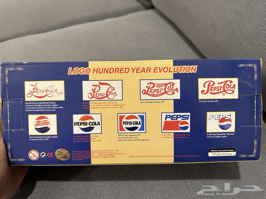 مجسم سيارة تذكارية ( شاحنة بيبسي قديمة )64402105915009111