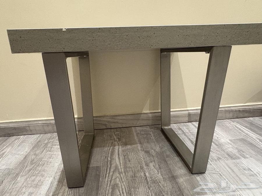 Medium-sized suitable table64401980713345110