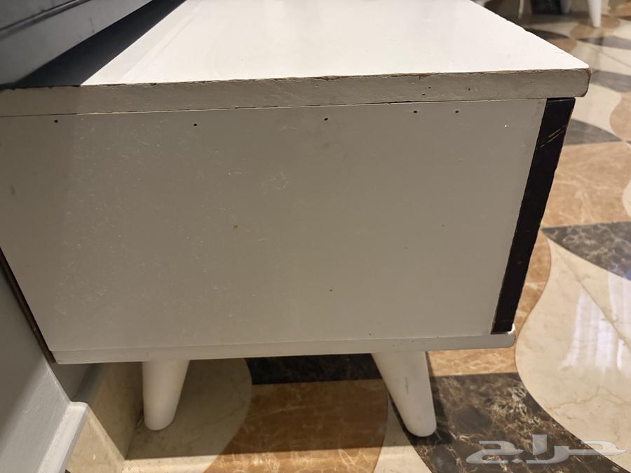 طاوله تليفزيون64401550740739113