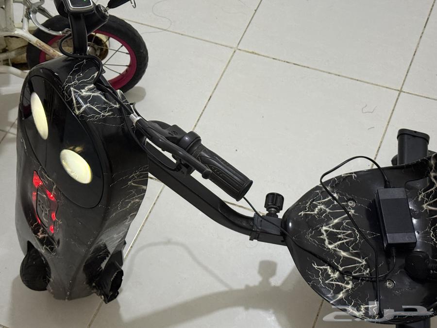 سكوتر كهربائي ودراجتين ودفاية للبيع64402161674242110