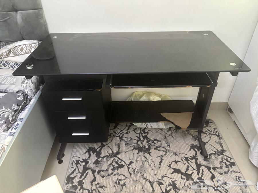 طاوله مكتبيه او قيمنق64401369510787110