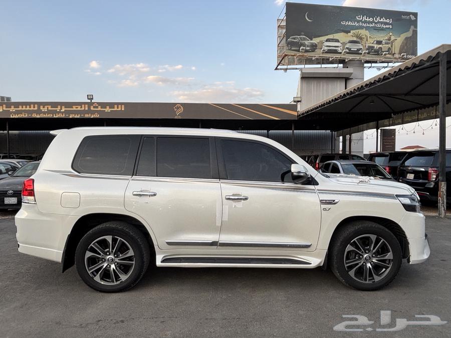 Toyota Land Cruiser 201763618253662721114