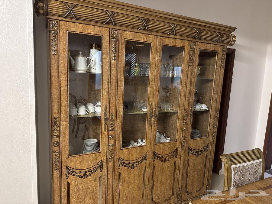 Dining table, cabinet, table with mirror64404000162049110