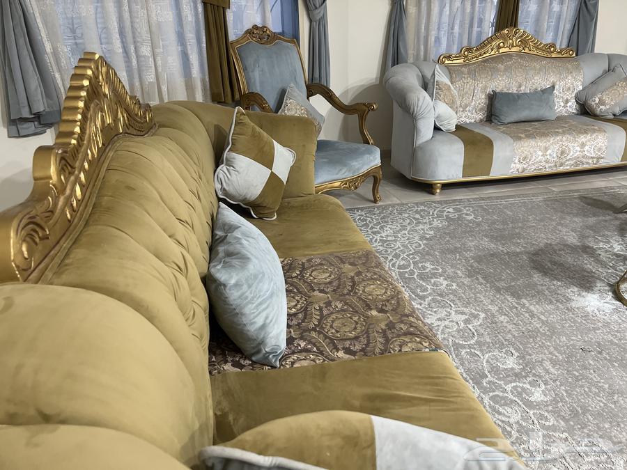Sofa with curtains64402636722819110