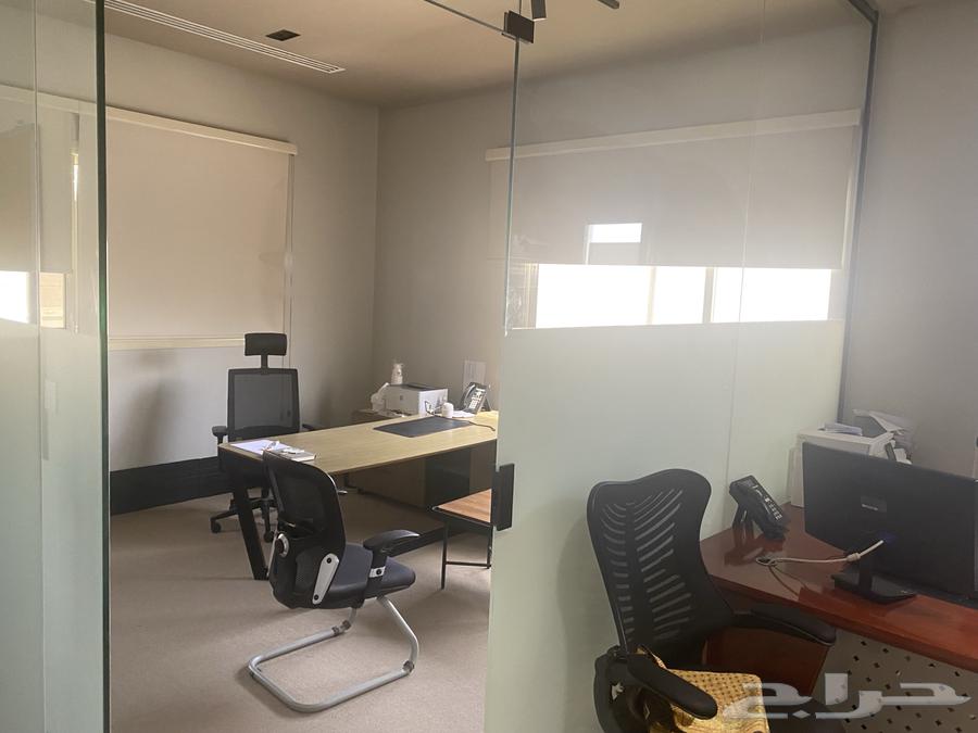 A furnished ready-to-move-in office64141430762243112