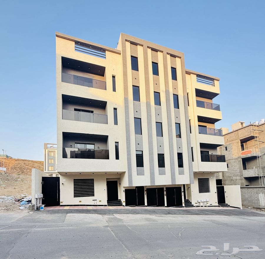 Upper-floor apartments for sale with external views, ready elevator, private roof for 540,00063614097235586111