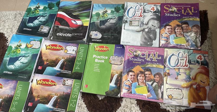 كتب grade 4   كتب kg3 بحاله جيده جدا مدارس القياده64403807545859110