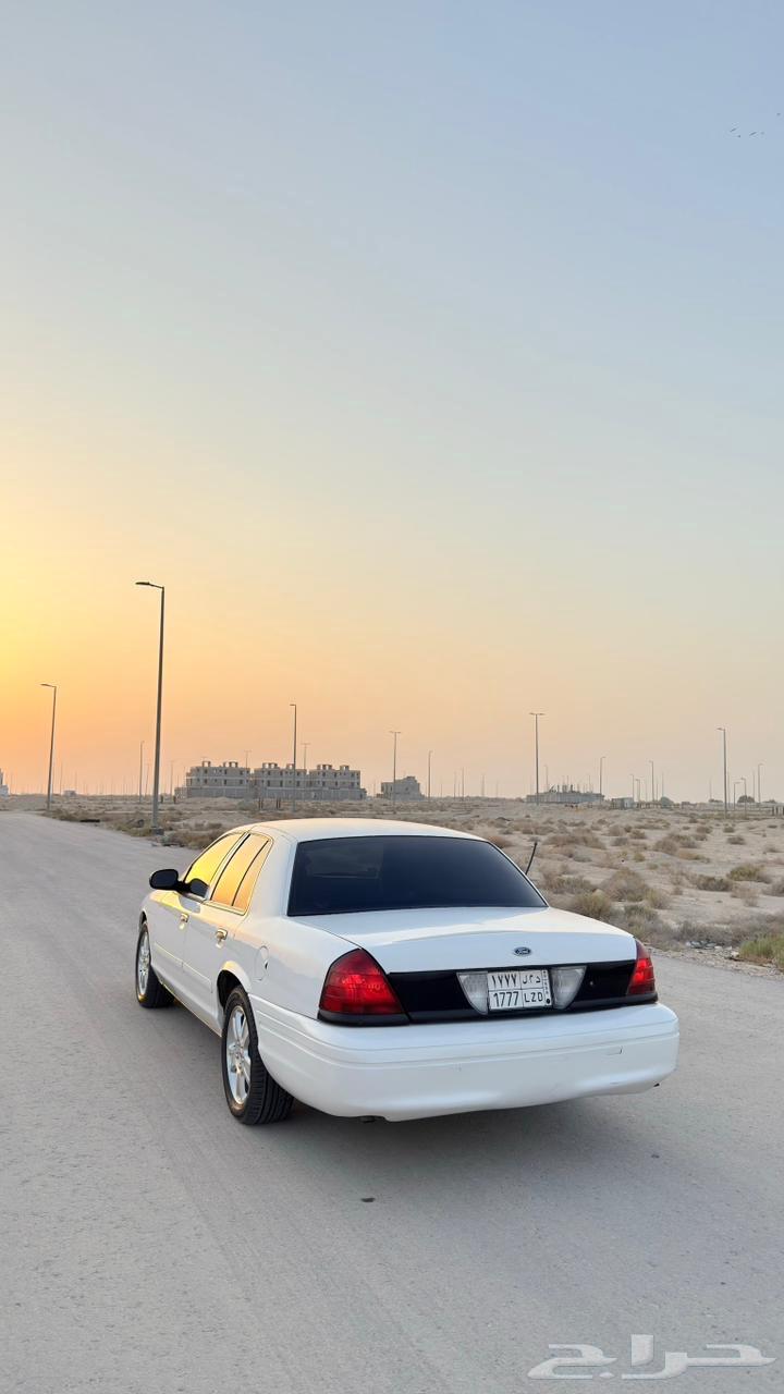 فورد كروان فكتوريا بوليسي64558808604035113