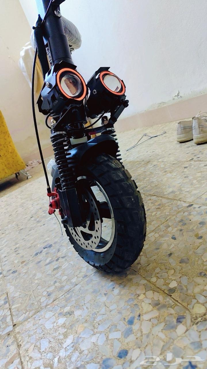 Used Ghost scooter for only one month, everything in excellent condition, almost new63619370474754114