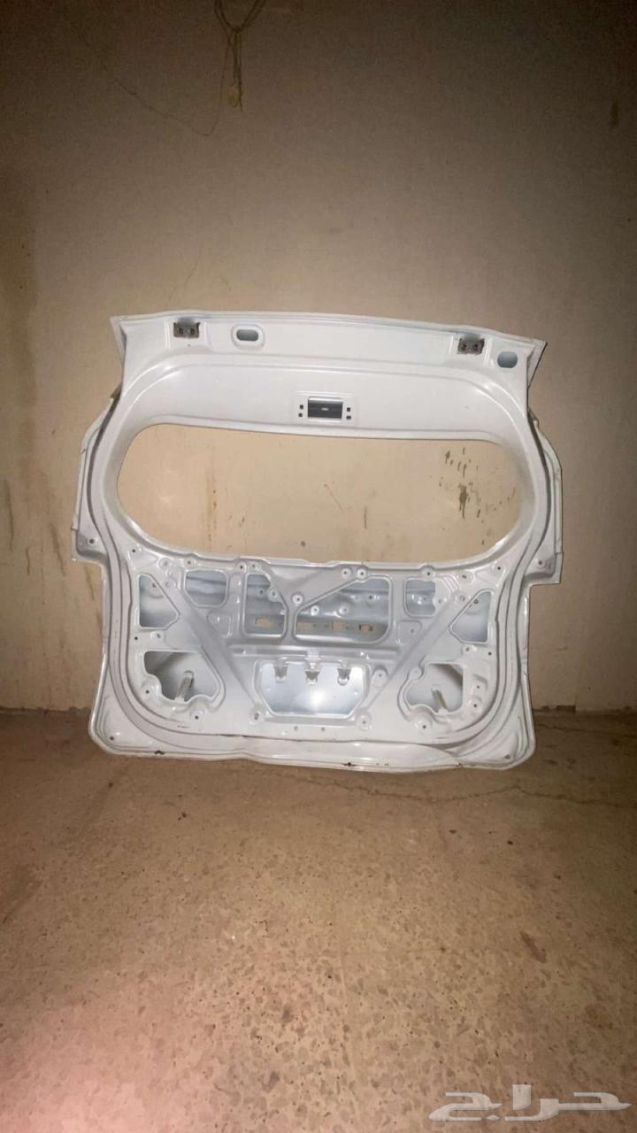 باب الشنطة الخلفي فيلوز تايوتا 202464558628163203110