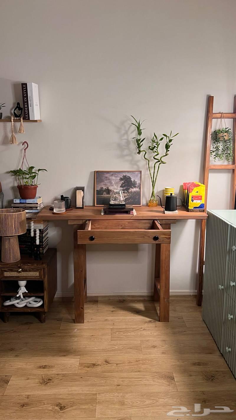 طاوله ركن قهوه كلاسك خشب طبيعي كومدينه خشب على السوم64404222366594110