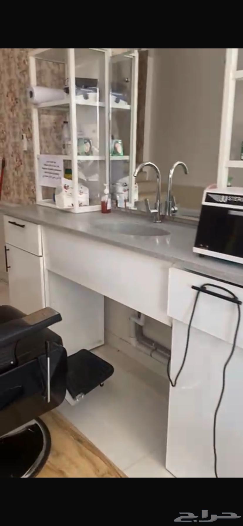 مغسلة رخام مع مخازن للحلاقة وكنب64401411108611112