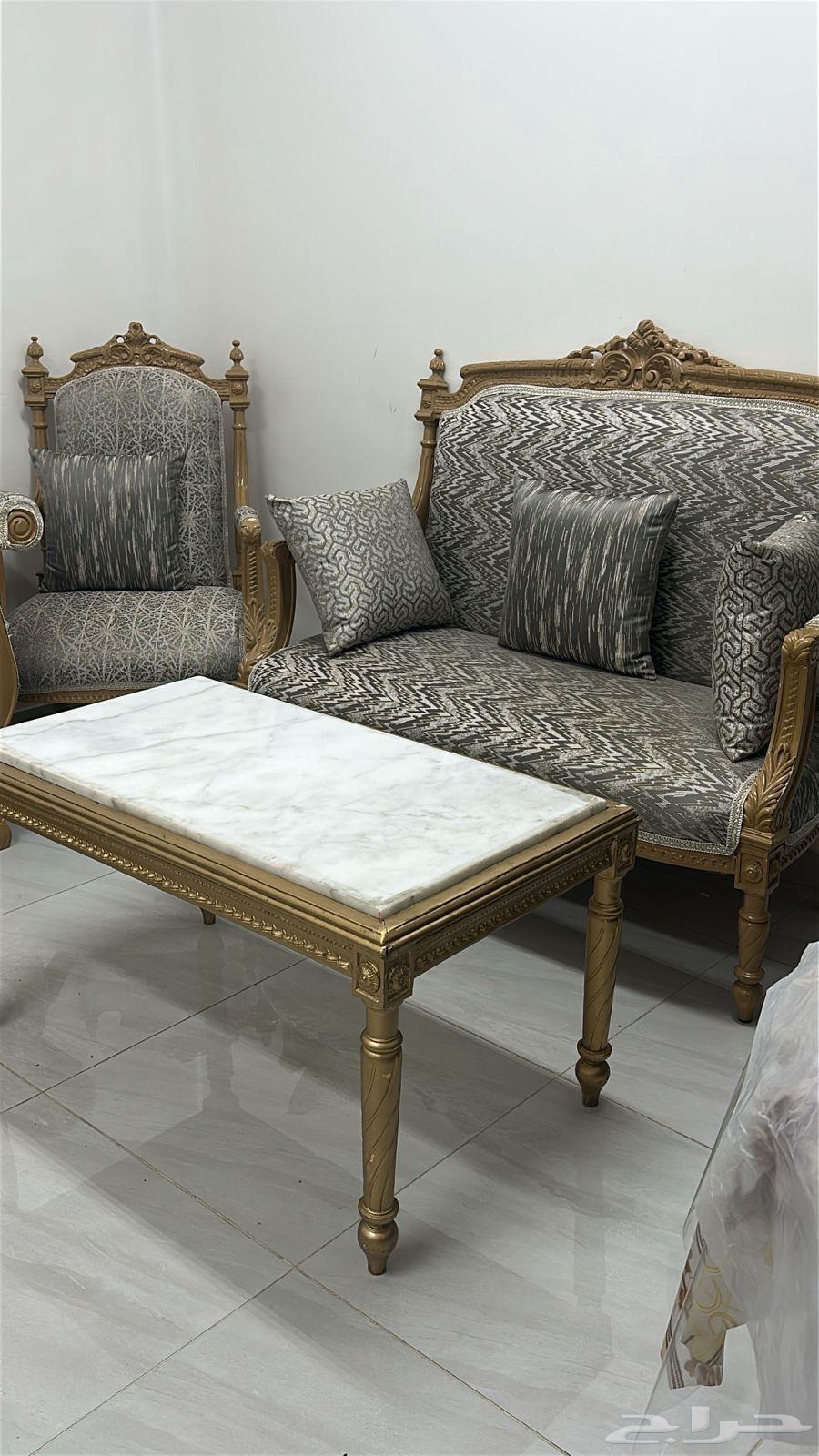 كنب64402538415874112