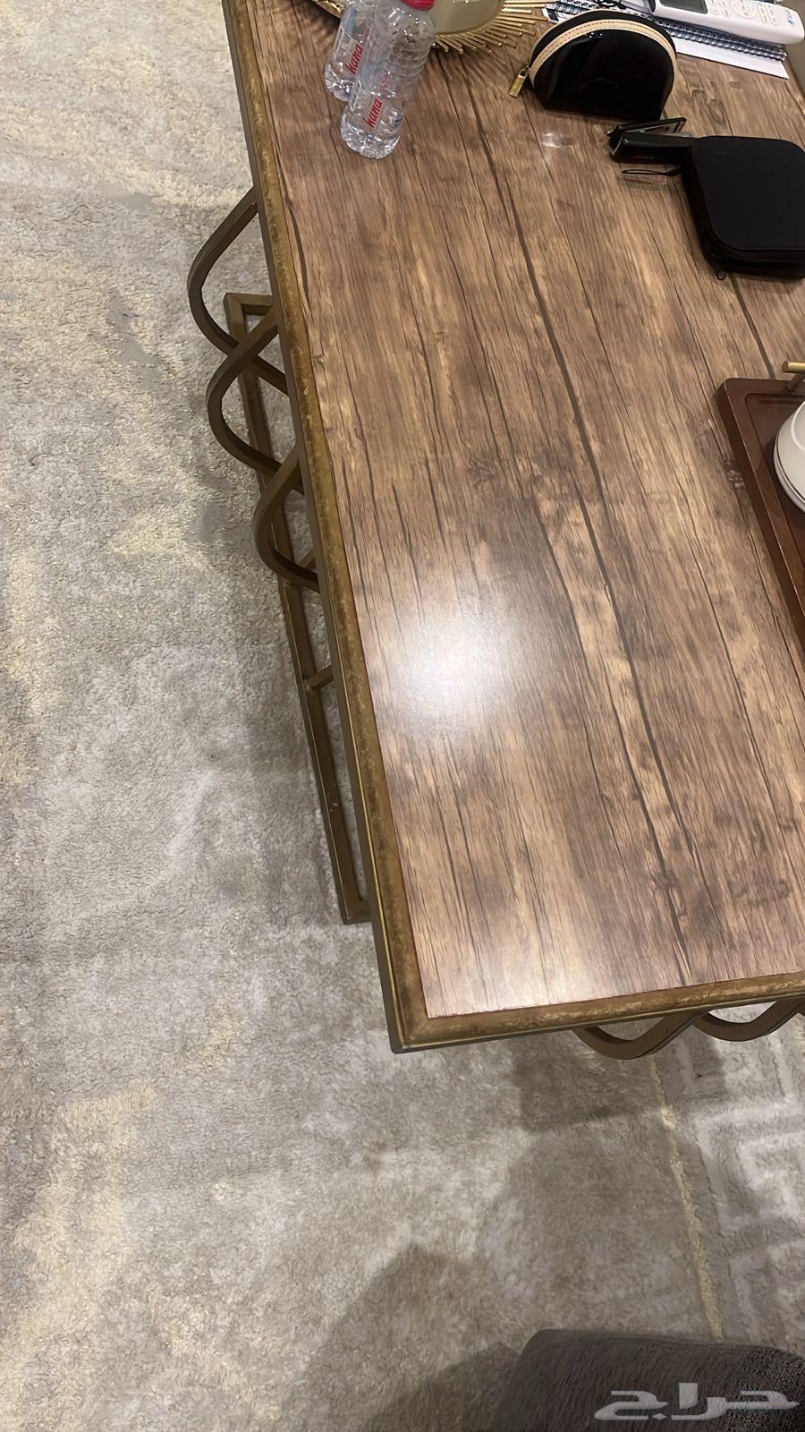 Semi-new table with three service tables64403586398210112