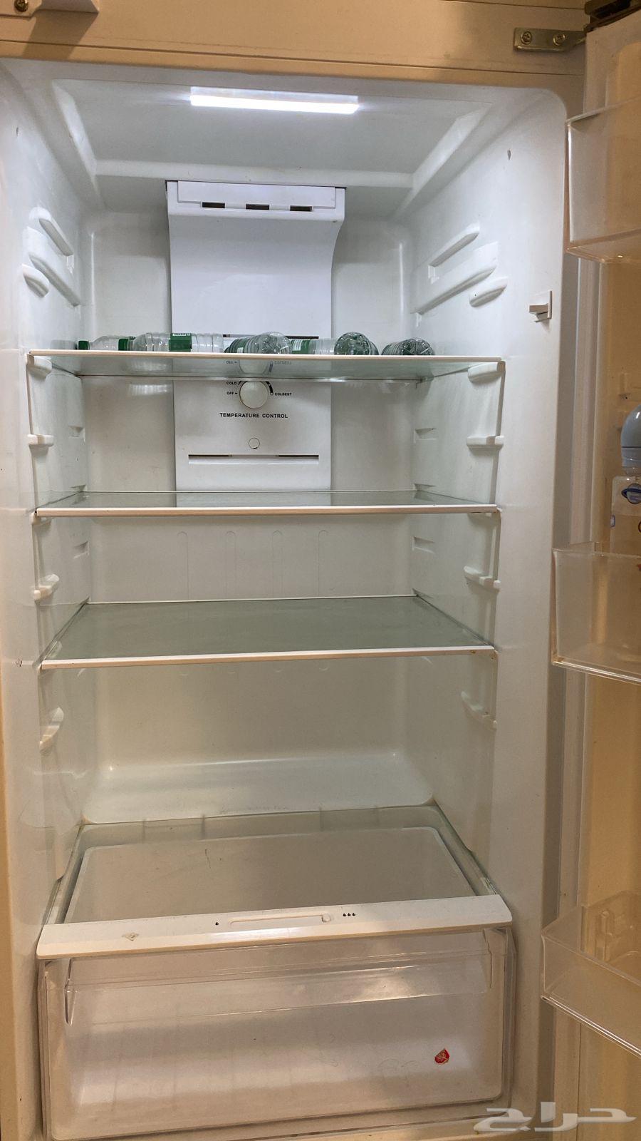 فرن وثلاجة 9.4 قدم بحالة ممتازة للبيع64395601039618114